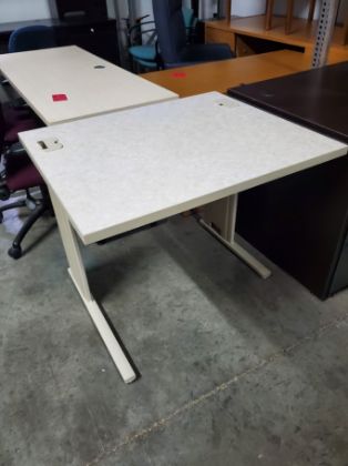 Picture of 30x30 Table